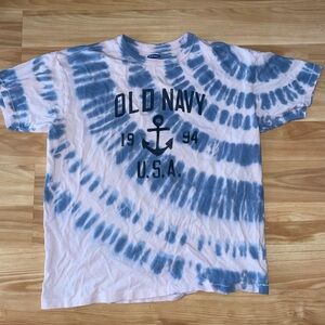 Old navy tee